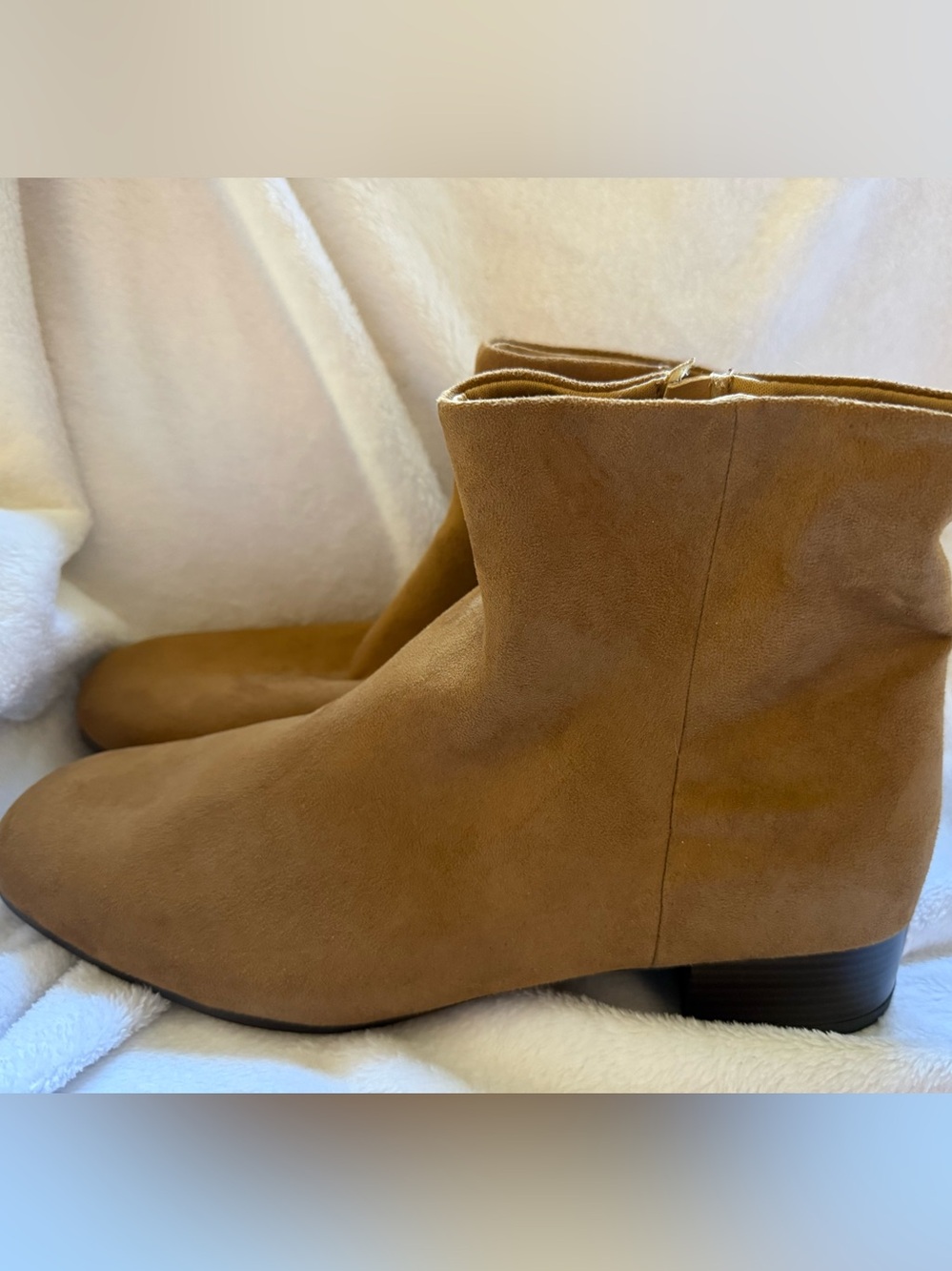 Faux suede tan ankle boot NWT Time Tru size 11